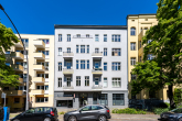 Fassade - Wunderschön sanierte 5 Zimmer Altbauwohnung mit Balkon nahe Riehmers Hofgarten Kreuzberg