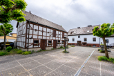 Garagengebäude - Mehrfamilienhaus mit Ausbaureserve in Nauen OT