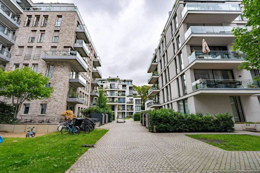 Mitten in Mitte: Großzügige Wohnung mit Garten-Terrasse in TOP-Lage, 10119 Berlin, Terrassenwohnung